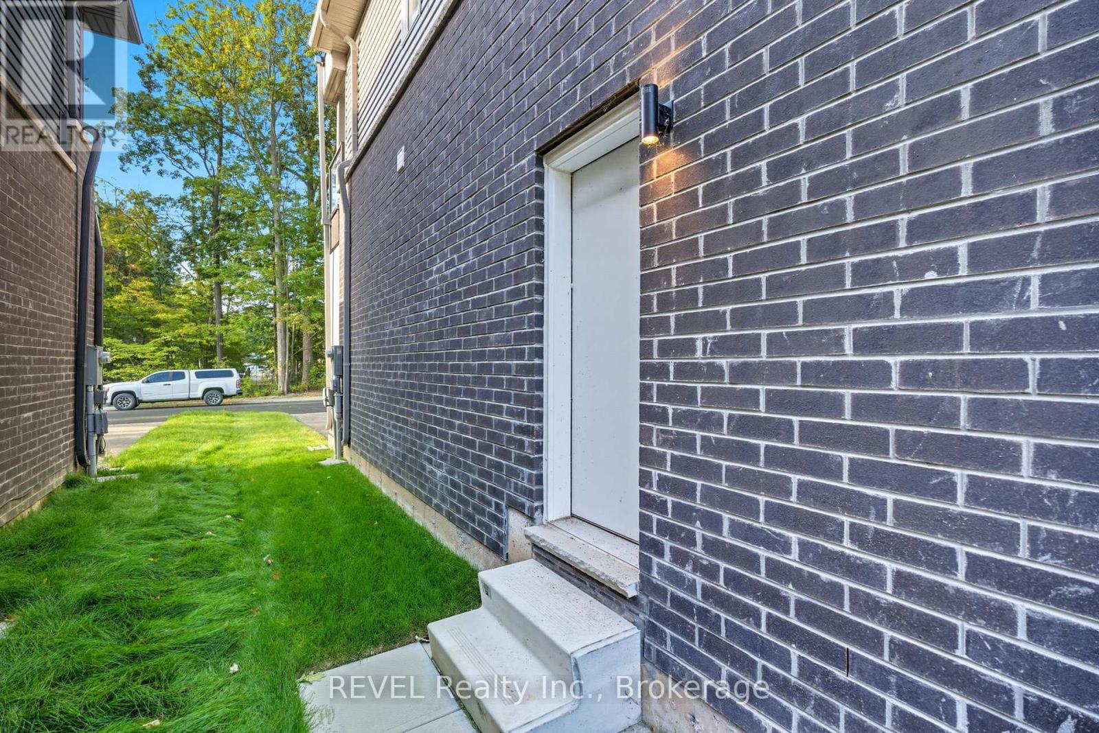 3284 Parker Avenue, Fort Erie, Ontario  L0S 1N0 - Photo 35 - X12411215