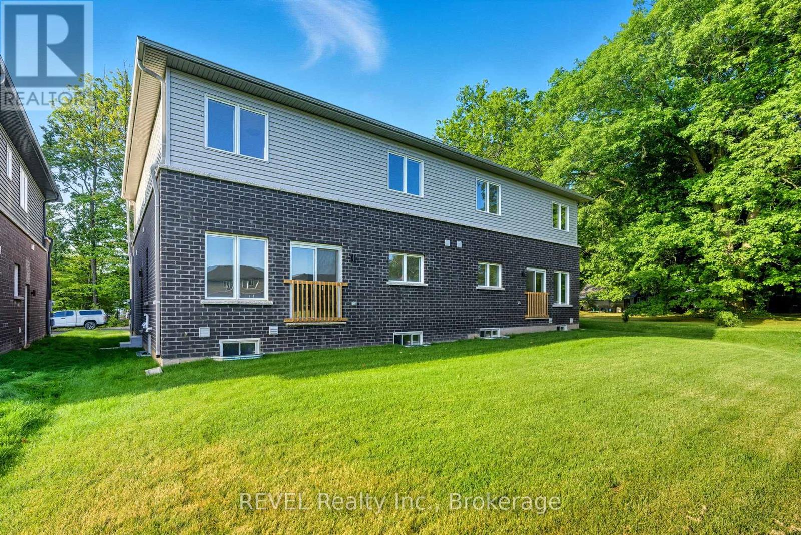 3284 Parker Avenue, Fort Erie, Ontario  L0S 1N0 - Photo 36 - X12411215