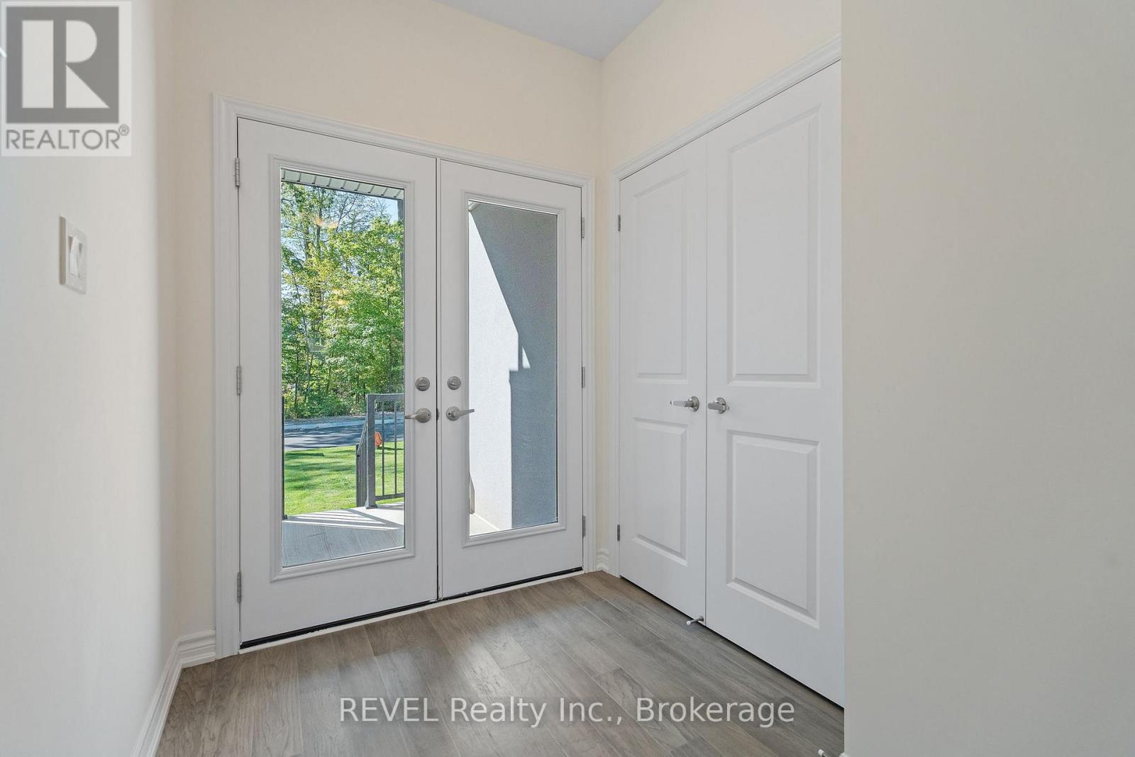 3284 Parker Avenue, Fort Erie, Ontario  L0S 1N0 - Photo 4 - X12411215