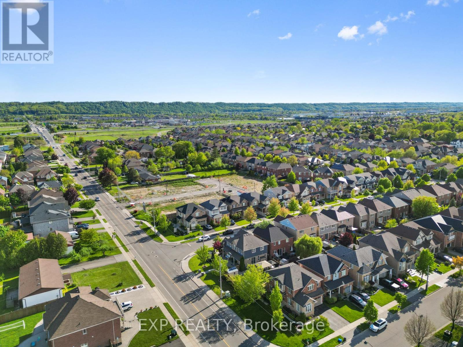 563 Fifty Road, Hamilton, Ontario  L8E 5T5 - Photo 45 - X12411240
