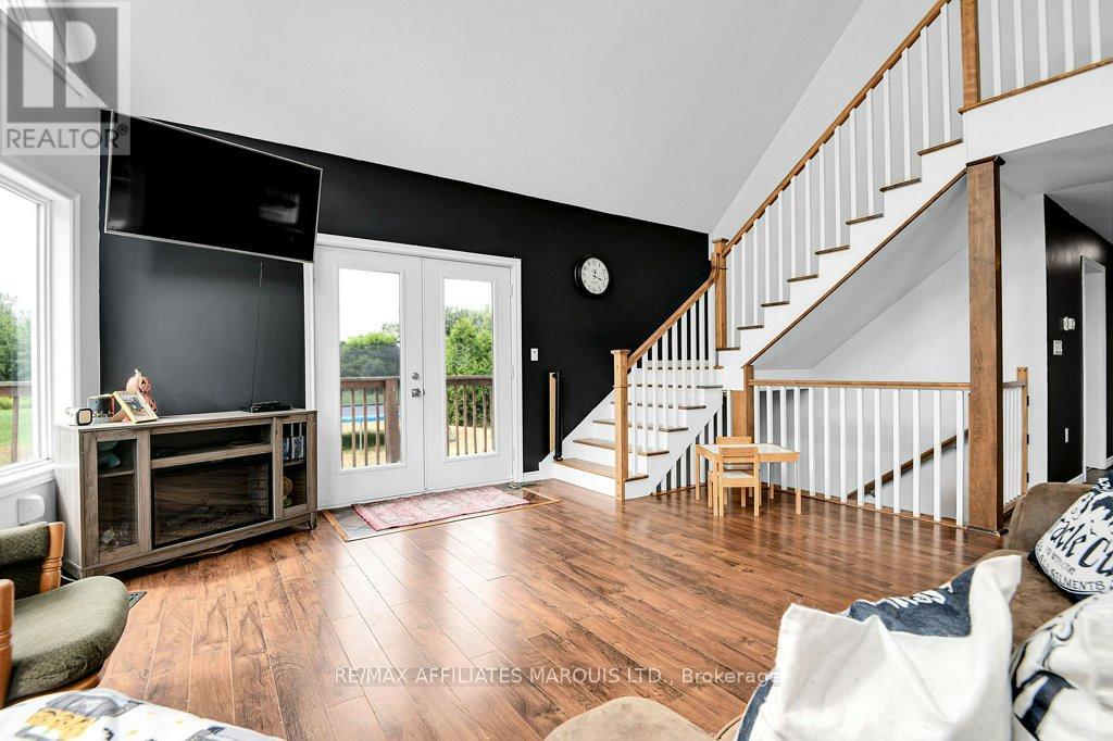 35 Nevada Street, North Stormont, Ontario  K0C 1W0 - Photo 14 - X12411211