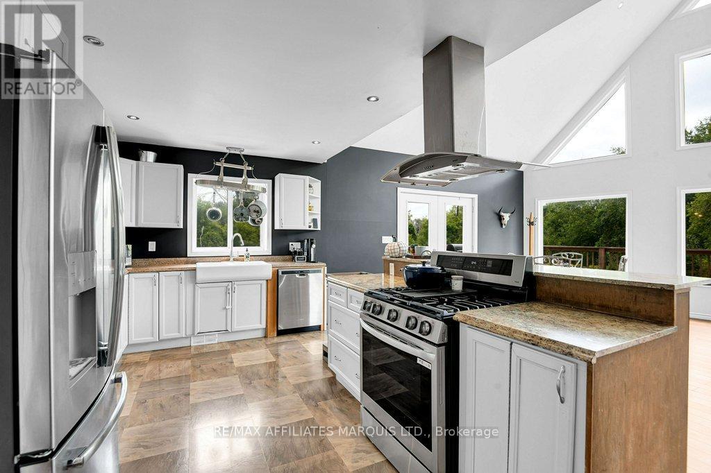 35 Nevada Street, North Stormont, Ontario  K0C 1W0 - Photo 19 - X12411211