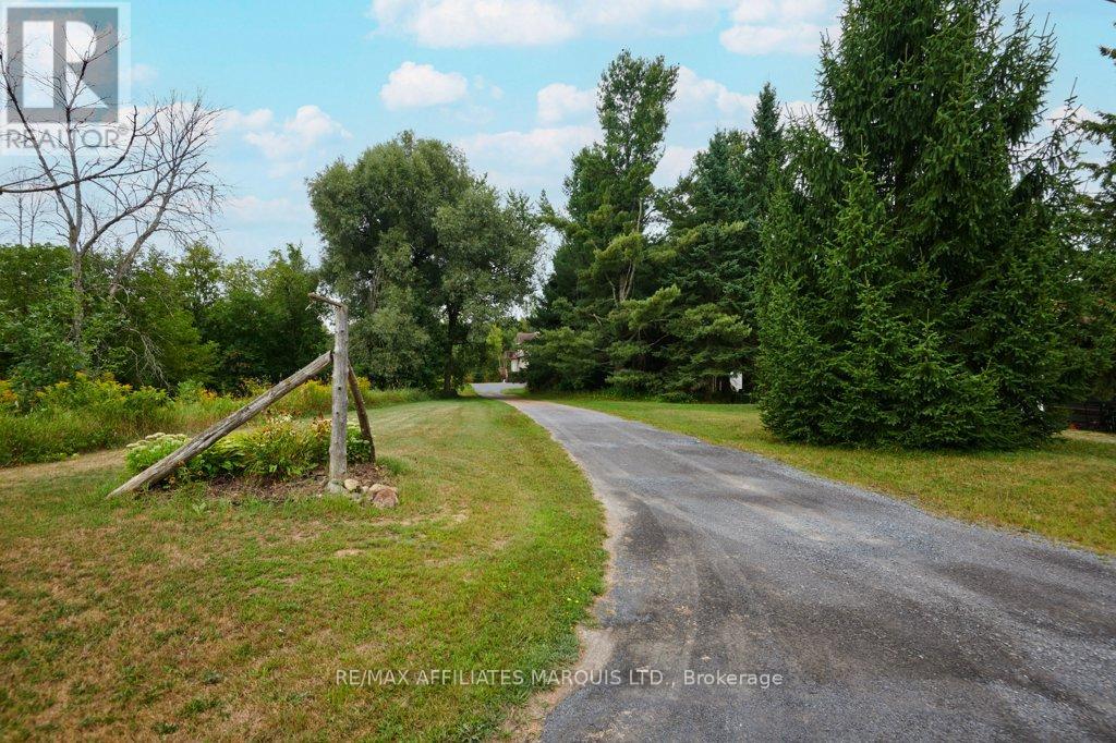 35 Nevada Street, North Stormont, Ontario  K0C 1W0 - Photo 3 - X12411211