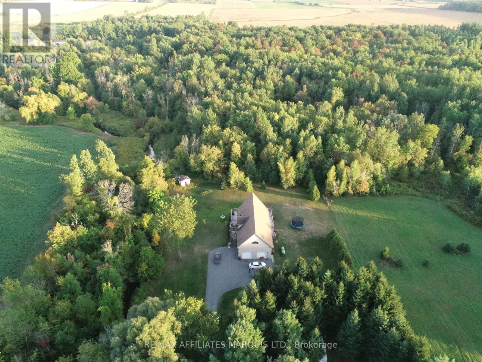 35 Nevada Street, North Stormont, Ontario  K0C 1W0 - Photo 5 - X12411211