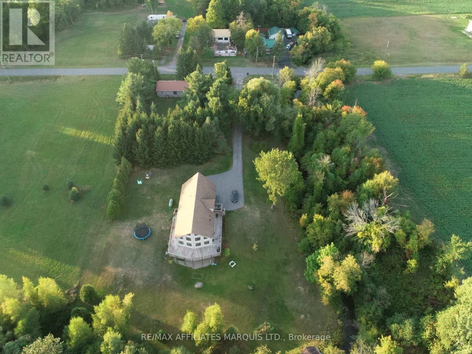 35 Nevada Street, North Stormont, Ontario  K0C 1W0 - Photo 7 - X12411211