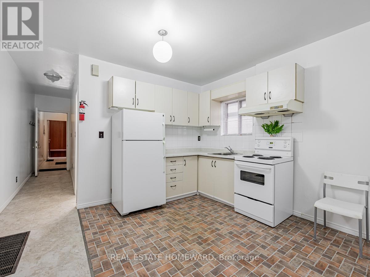 2438 Danforth Avenue, Toronto, Ontario  M4C 1K9 - Photo 36 - E12411223