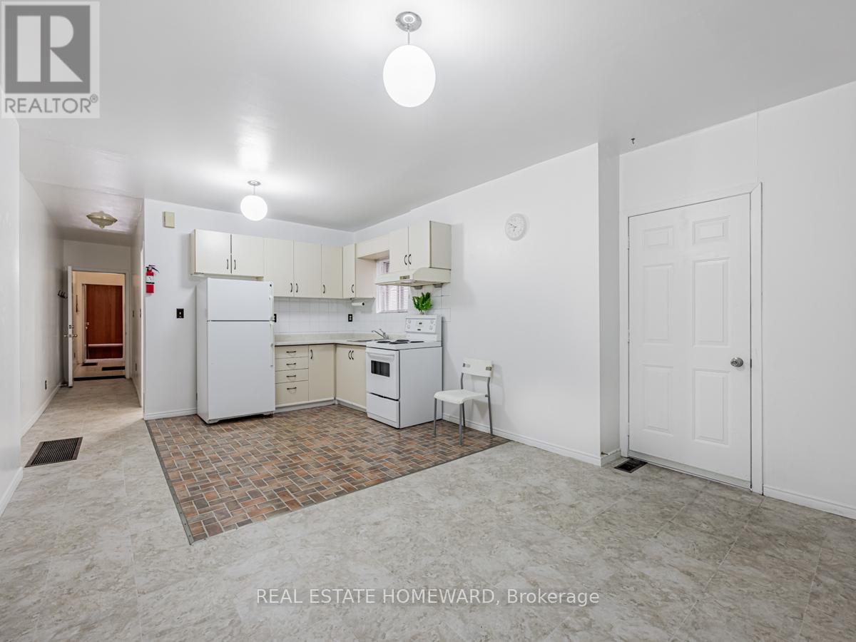 2438 Danforth Avenue, Toronto, Ontario  M4C 1K9 - Photo 37 - E12411223