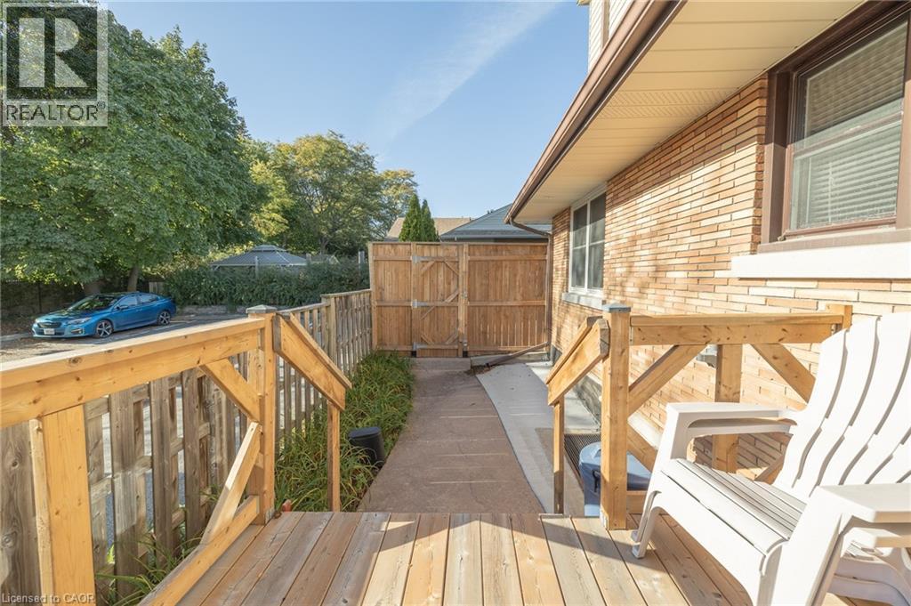 11 Belmont Avenue W, Kitchener, Ontario  N2M 1L2 - Photo 33 - 40770904