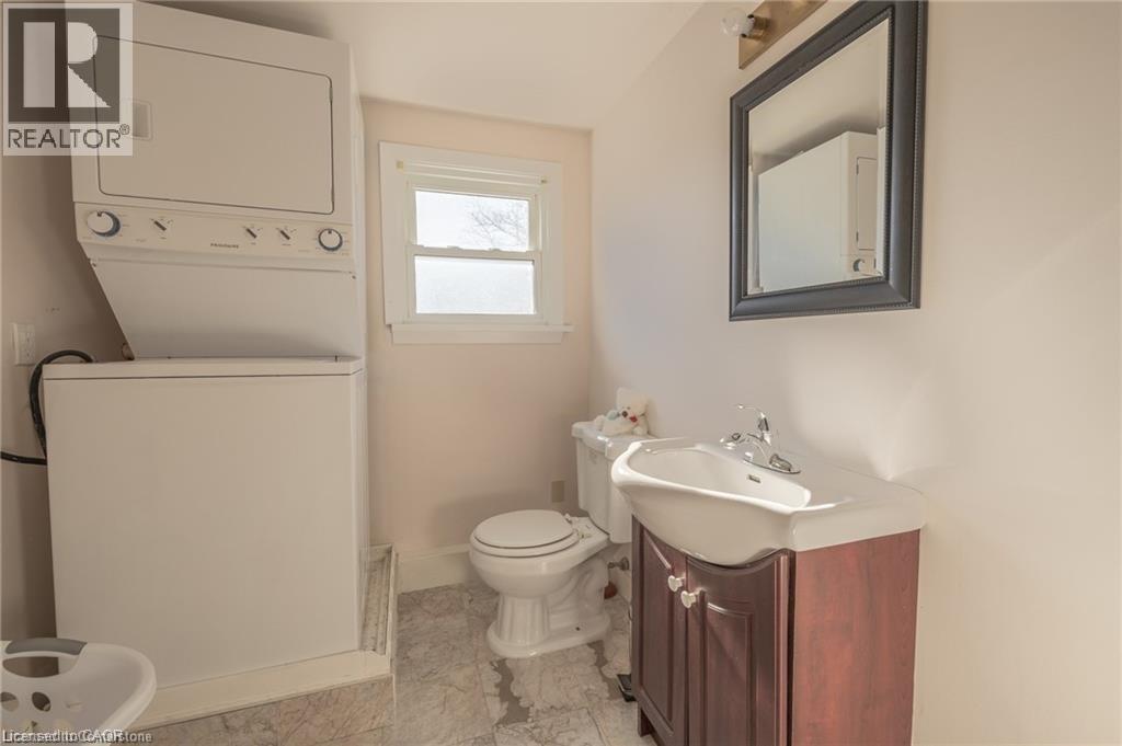 11 Belmont Avenue W, Kitchener, Ontario  N2M 1L2 - Photo 37 - 40770904