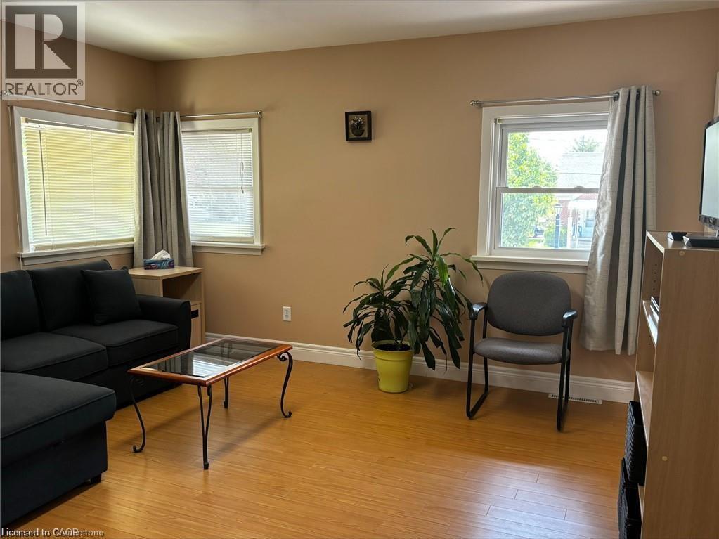 11 Belmont Avenue W, Kitchener, Ontario  N2M 1L2 - Photo 38 - 40770904