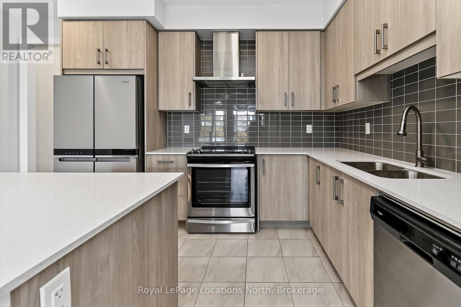 114 Stonebrook Way, Grey Highlands, Ontario  N0C 1H0 - Photo 11 - X12411275