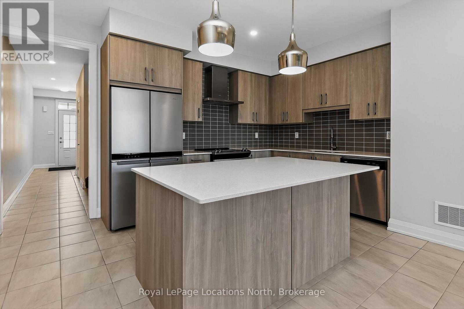 114 Stonebrook Way, Grey Highlands, Ontario  N0C 1H0 - Photo 8 - X12411275