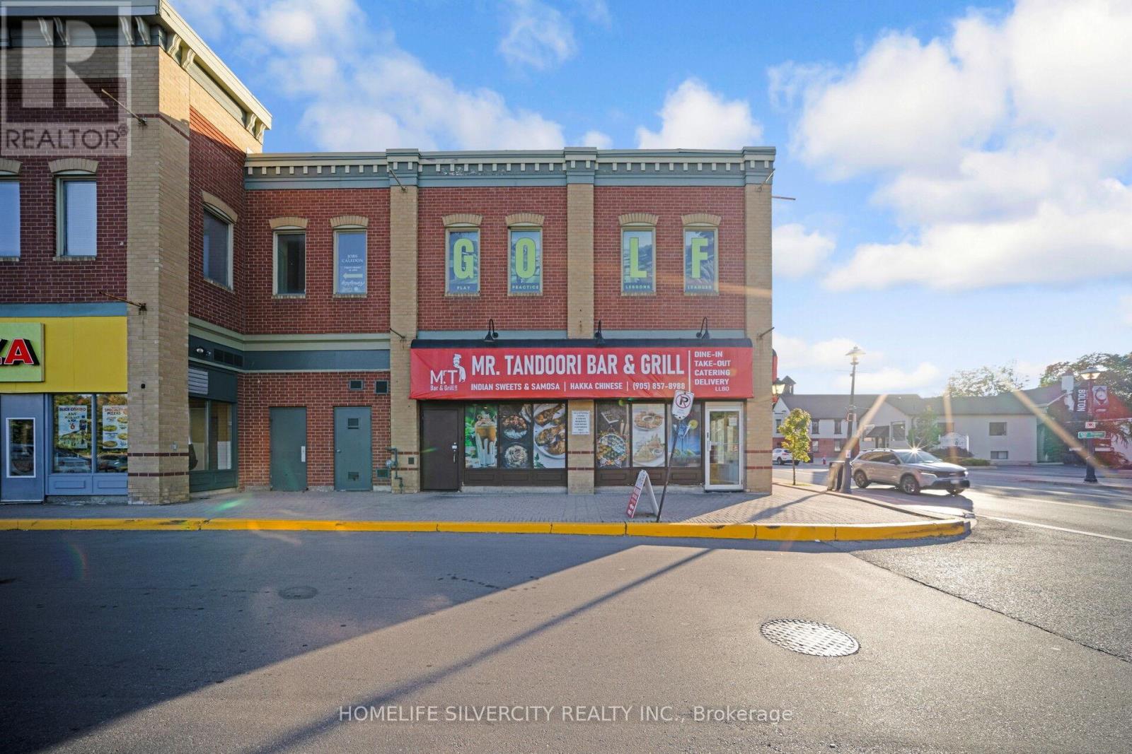 15 - 18 King Street E, Caledon (Bolton North), Ontario  L7E 1E8 - Photo 2 - W12411214