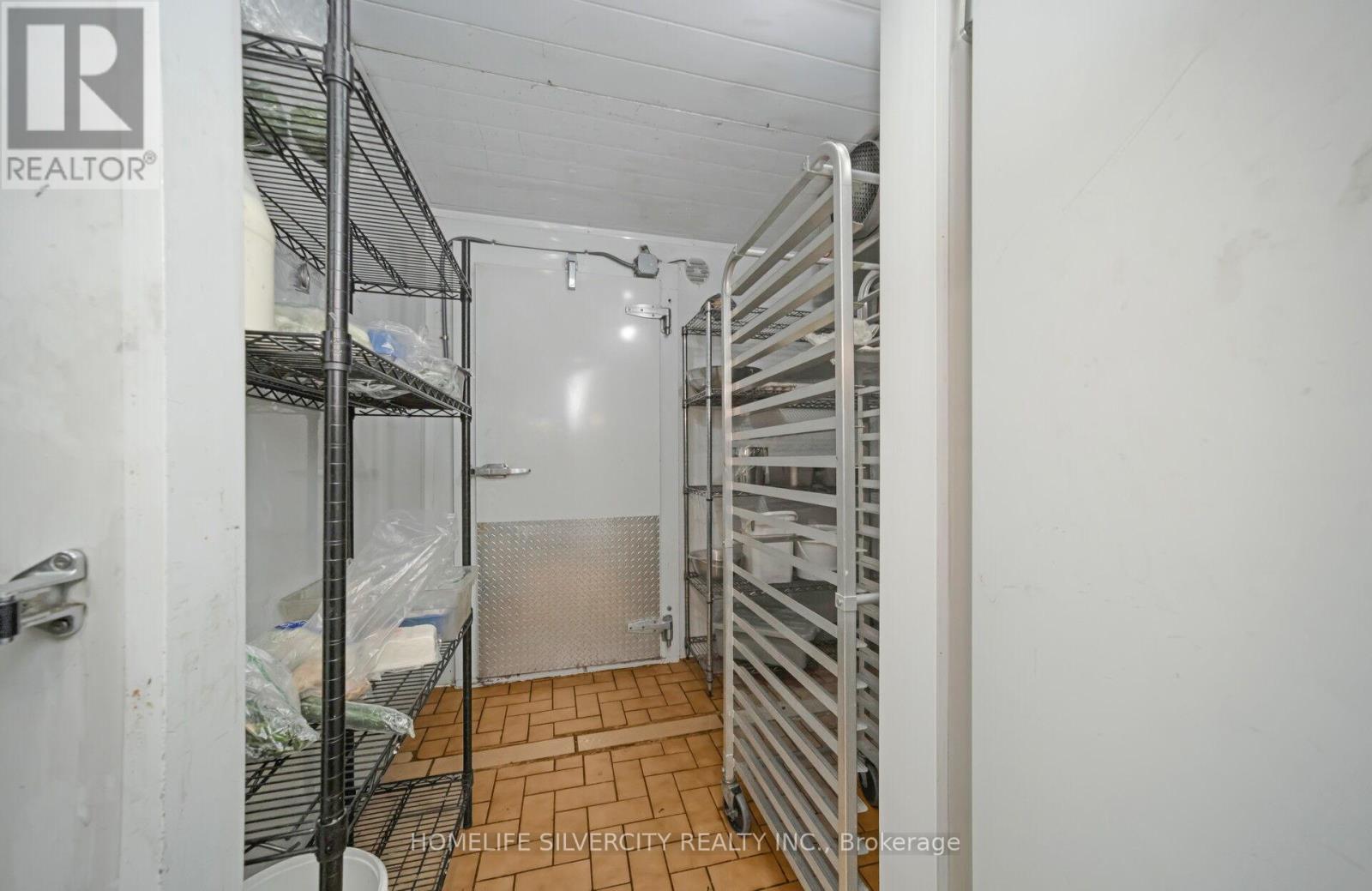 15 - 18 King Street E, Caledon (Bolton North), Ontario  L7E 1E8 - Photo 35 - W12411214