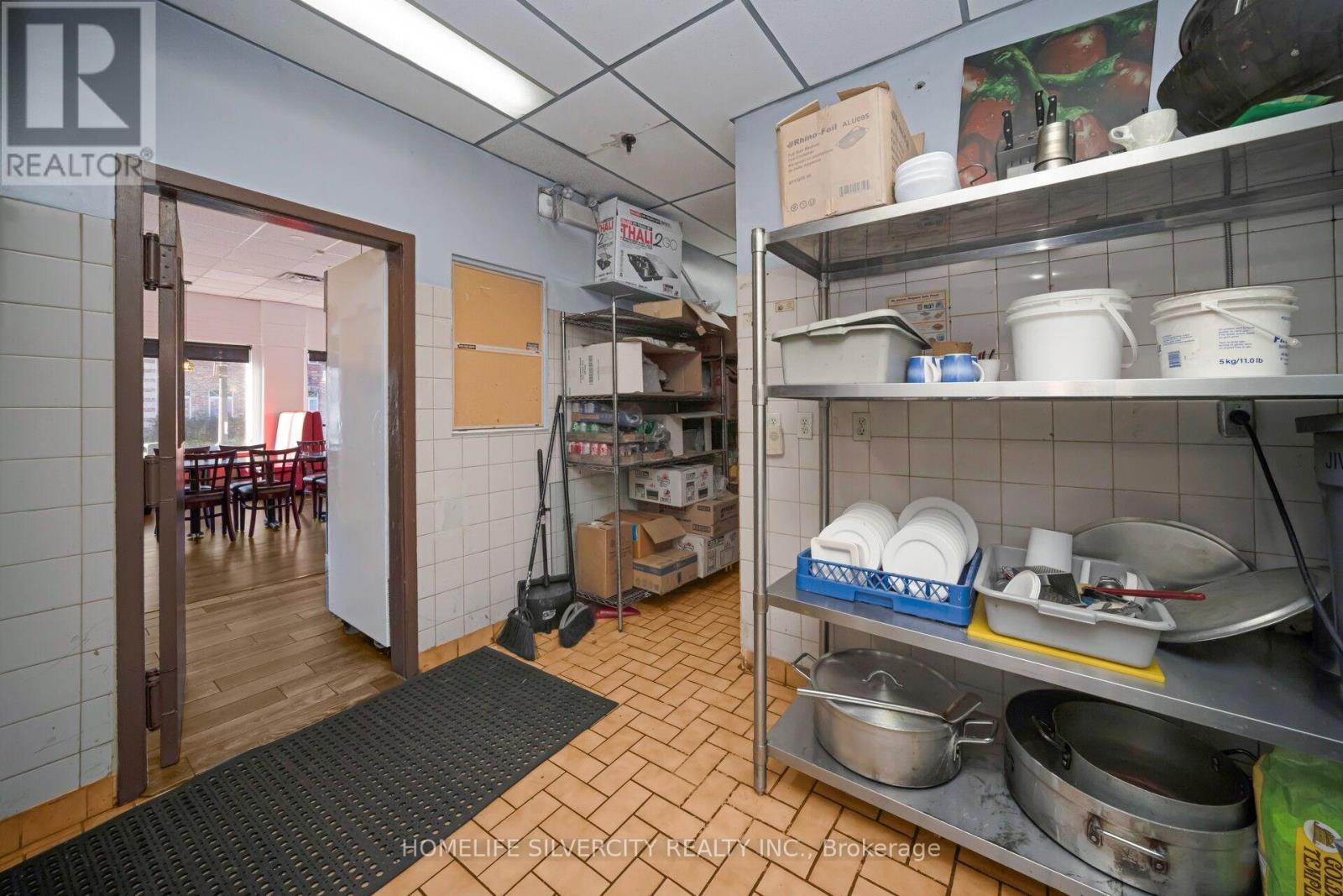 15 - 18 King Street E, Caledon (Bolton North), Ontario  L7E 1E8 - Photo 37 - W12411214