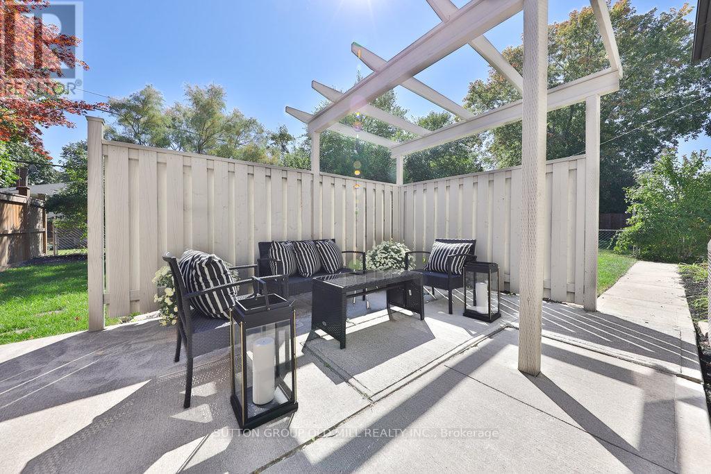 36 Laurelwood Crescent, Toronto, Ontario  M9P 1L5 - Photo 44 - W12411235