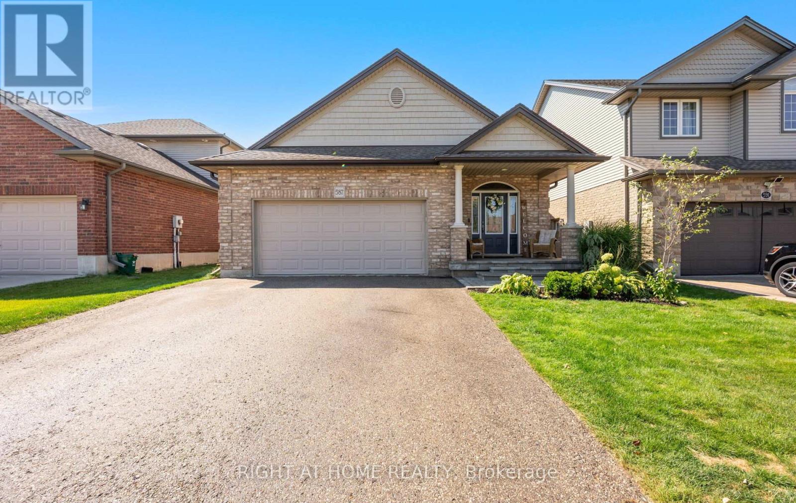 587 SPITFIRE STREET, Woodstock, Ontario