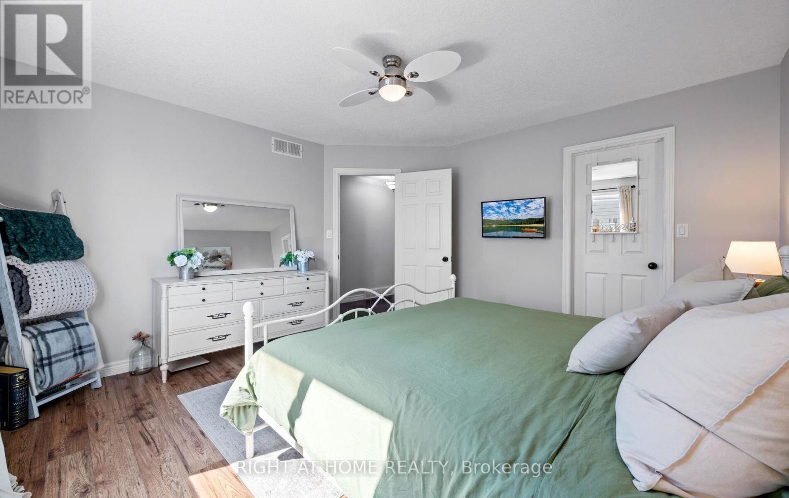 587 Spitfire Street, Woodstock, Ontario  N4T 0B5 - Photo 22 - X12411236