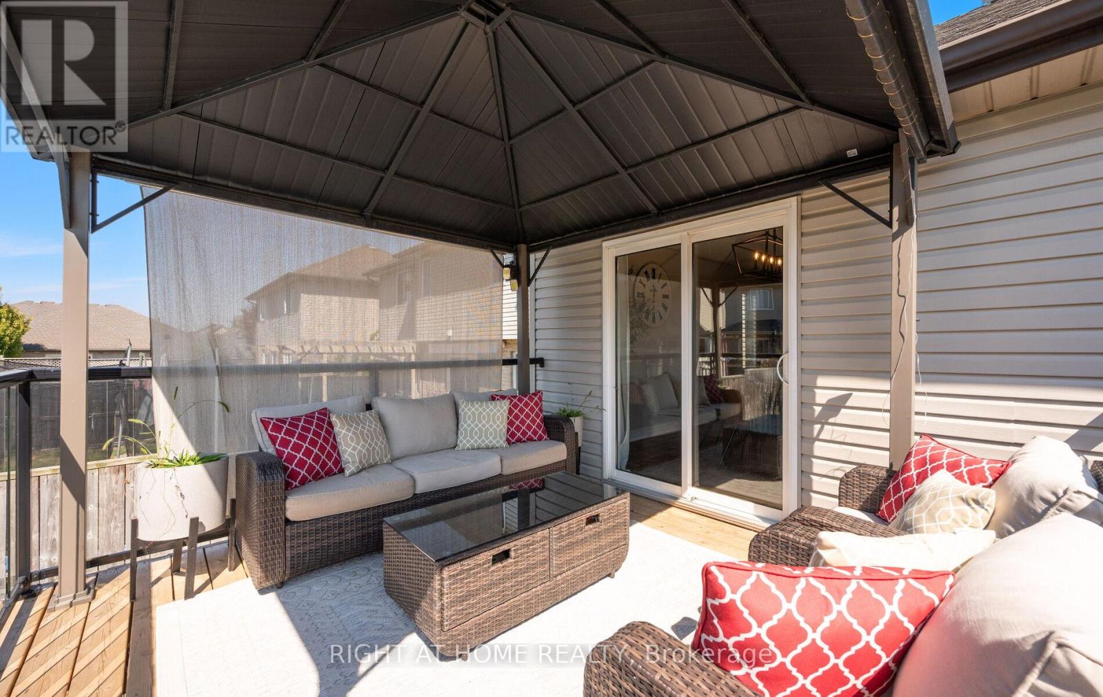 587 Spitfire Street, Woodstock, Ontario  N4T 0B5 - Photo 27 - X12411236