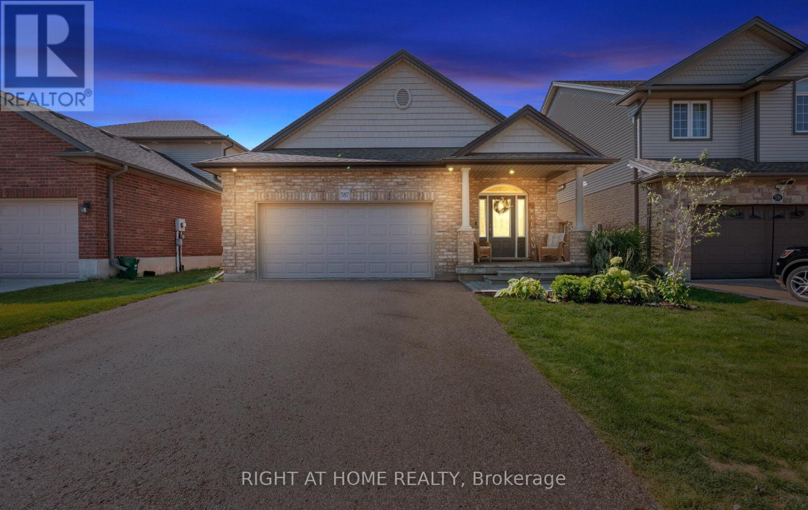 587 Spitfire Street, Woodstock, Ontario  N4T 0B5 - Photo 3 - X12411236