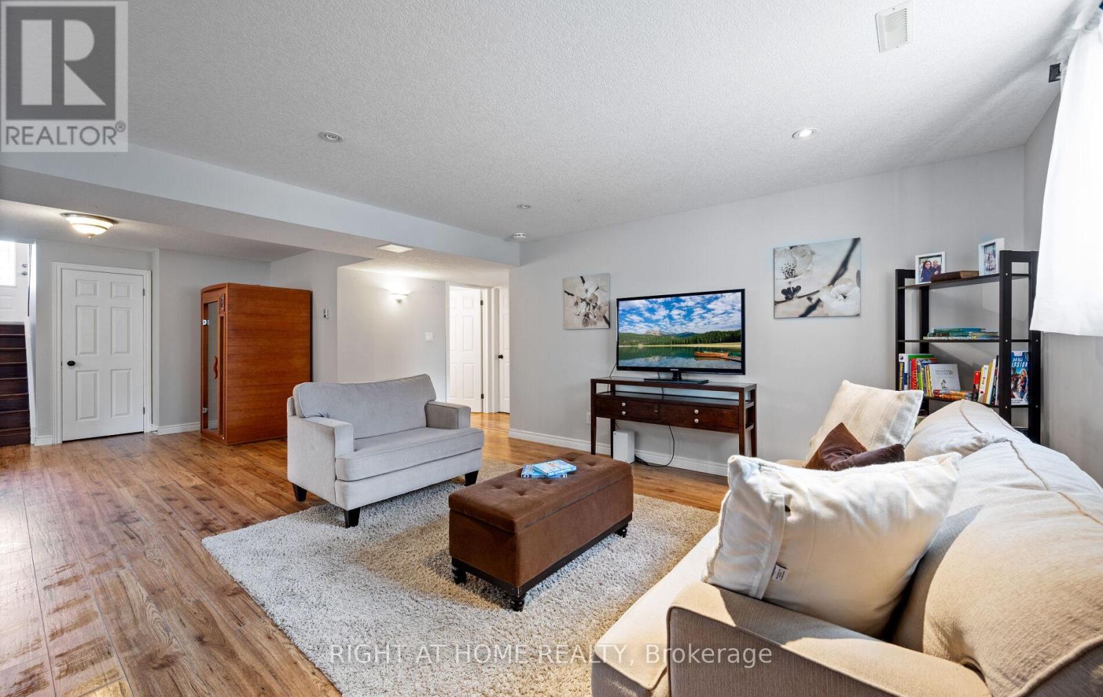 587 Spitfire Street, Woodstock, Ontario  N4T 0B5 - Photo 35 - X12411236