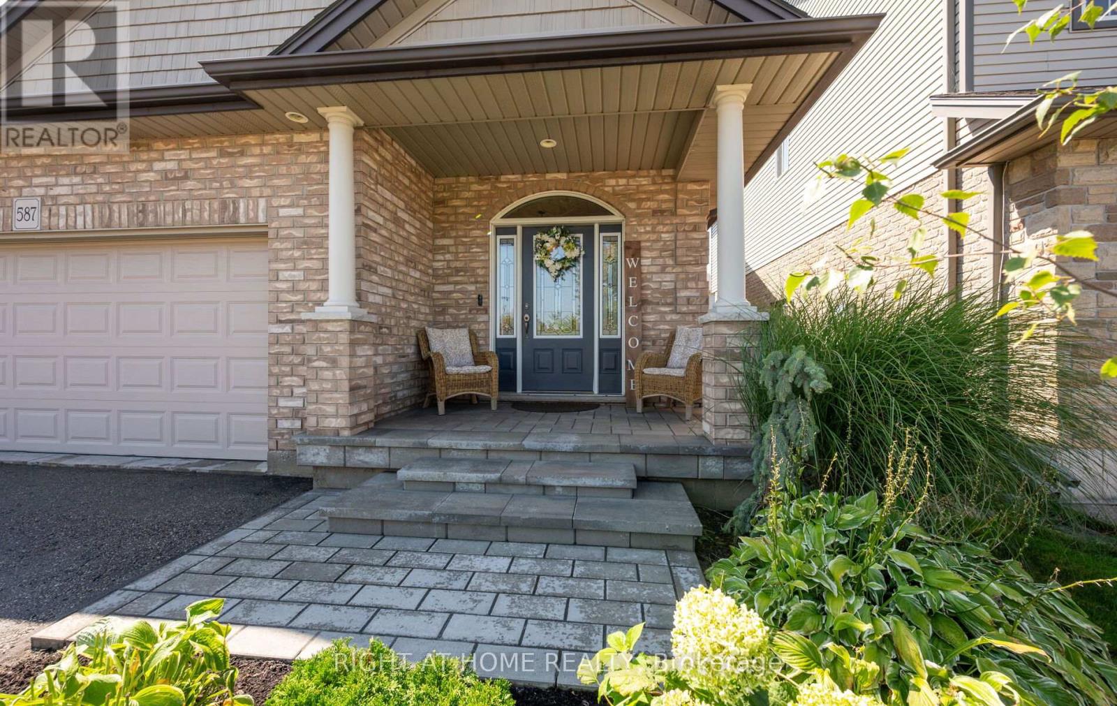 587 Spitfire Street, Woodstock, Ontario  N4T 0B5 - Photo 5 - X12411236