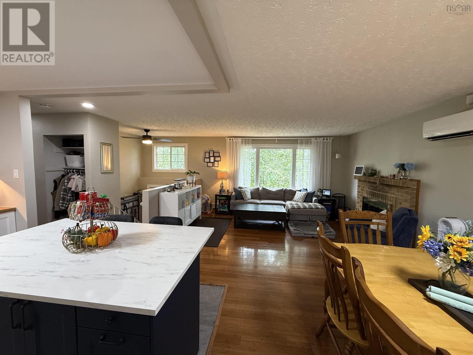 Property at 37 Echo Forest Drive image 5