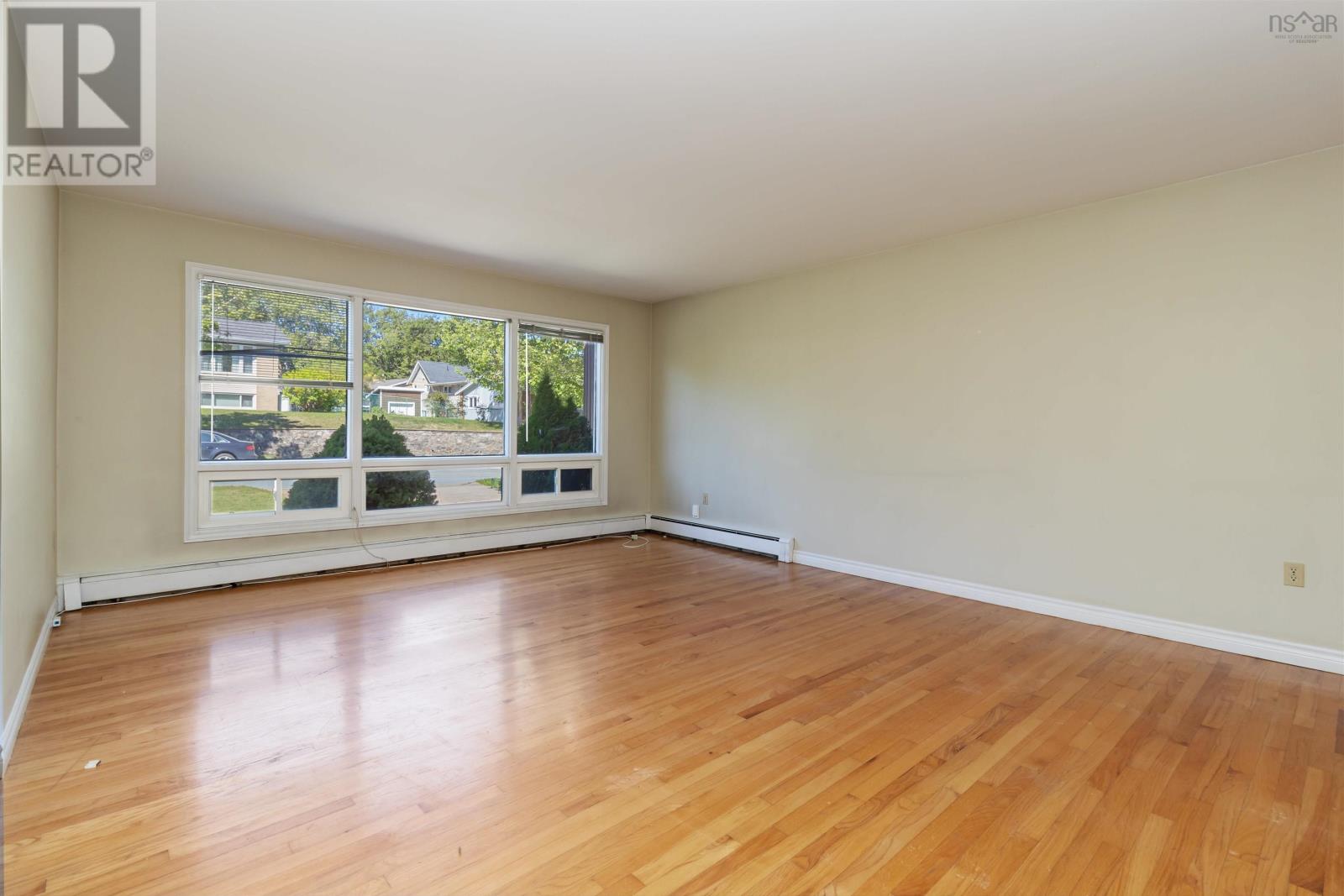 Property at 124 Glenforest Drive image 5