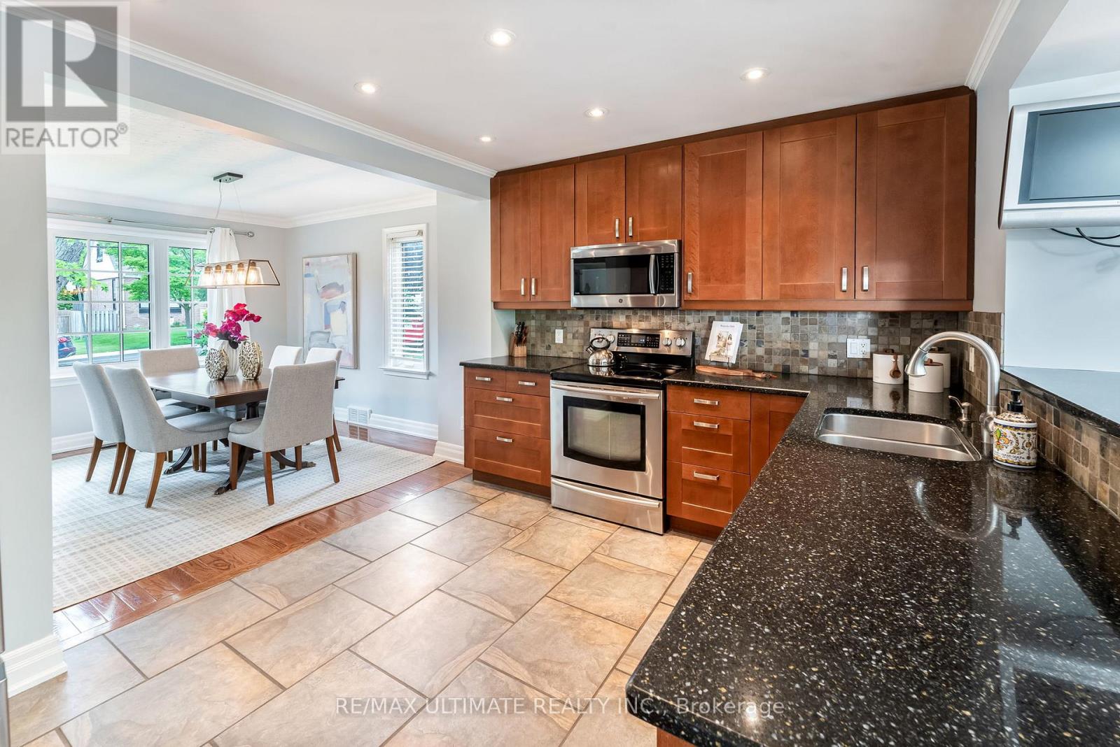 69 Midland Avenue, Toronto, Ontario  M1N 3Z8 - Photo 11 - E12411268