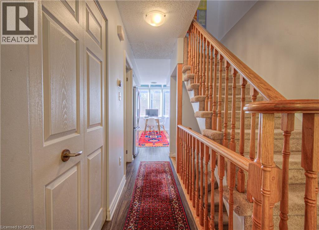 310 Christopher Drive Unit# 15, Cambridge, Ontario  N1P 1B4 - Photo 2 - 40768118