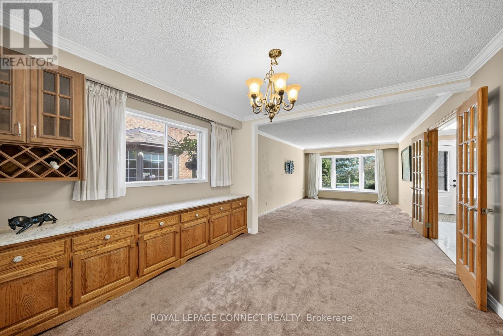 90 Golf Links Drive, Aurora, Ontario  L4G 3V3 - Photo 13 - N12411269