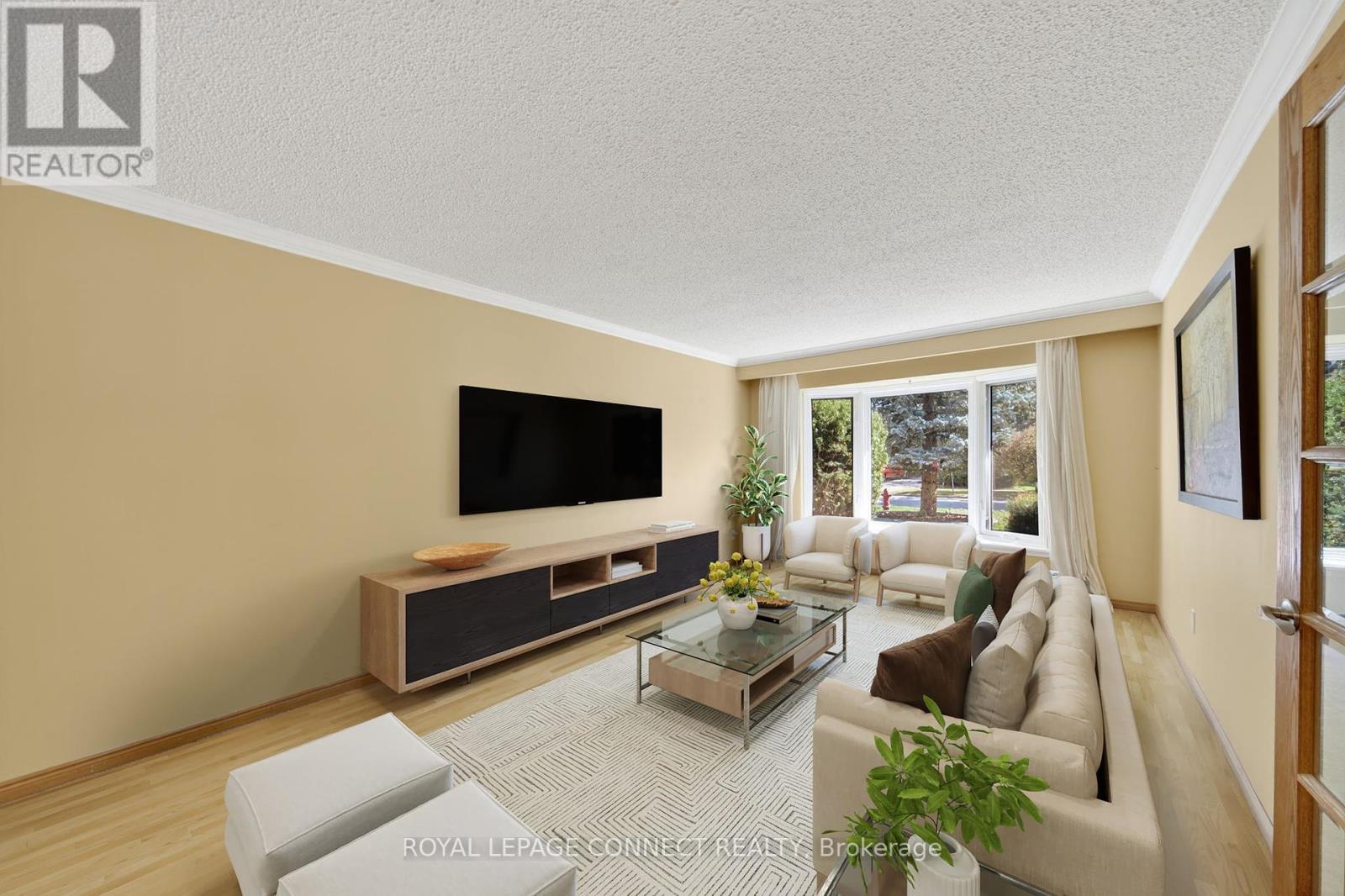 90 Golf Links Drive, Aurora, Ontario  L4G 3V3 - Photo 18 - N12411269