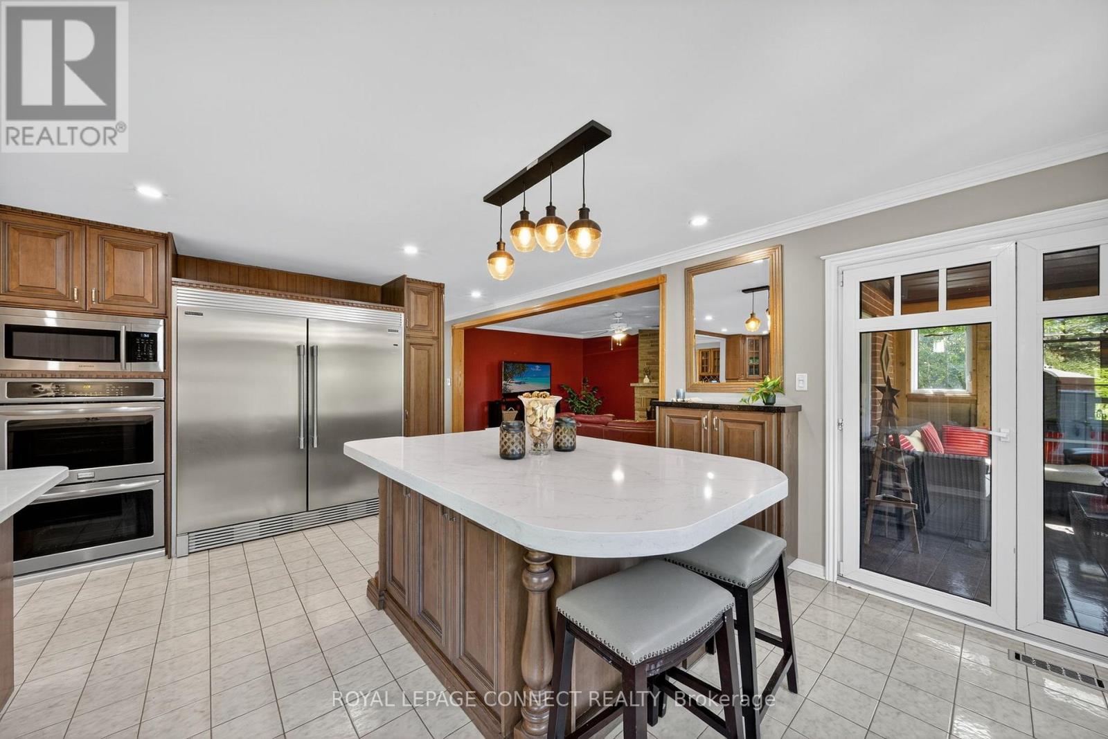90 Golf Links Drive, Aurora, Ontario  L4G 3V3 - Photo 6 - N12411269