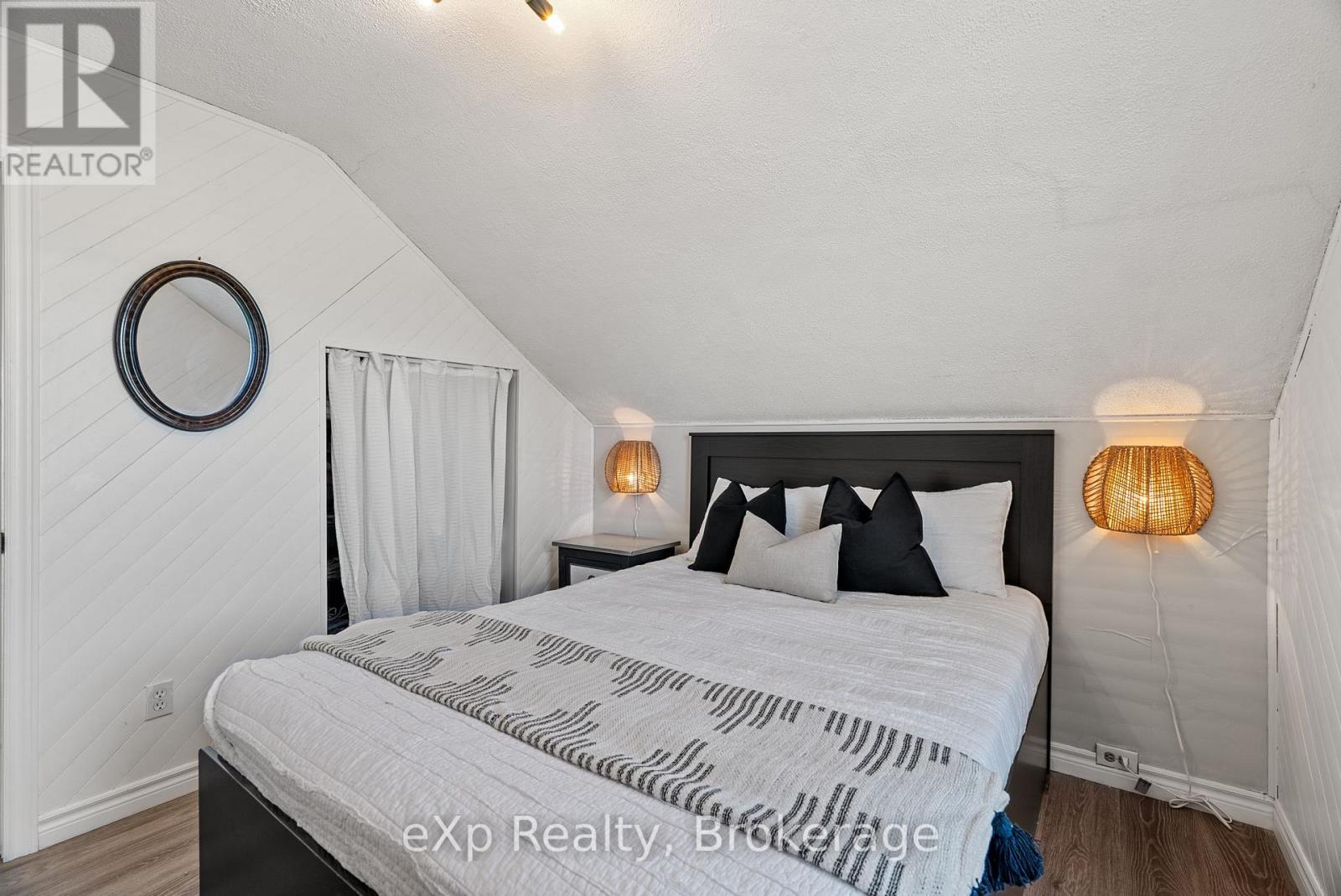 63 Guelph Street, Stratford, Ontario  N5A 3W7 - Photo 23 - X12411282