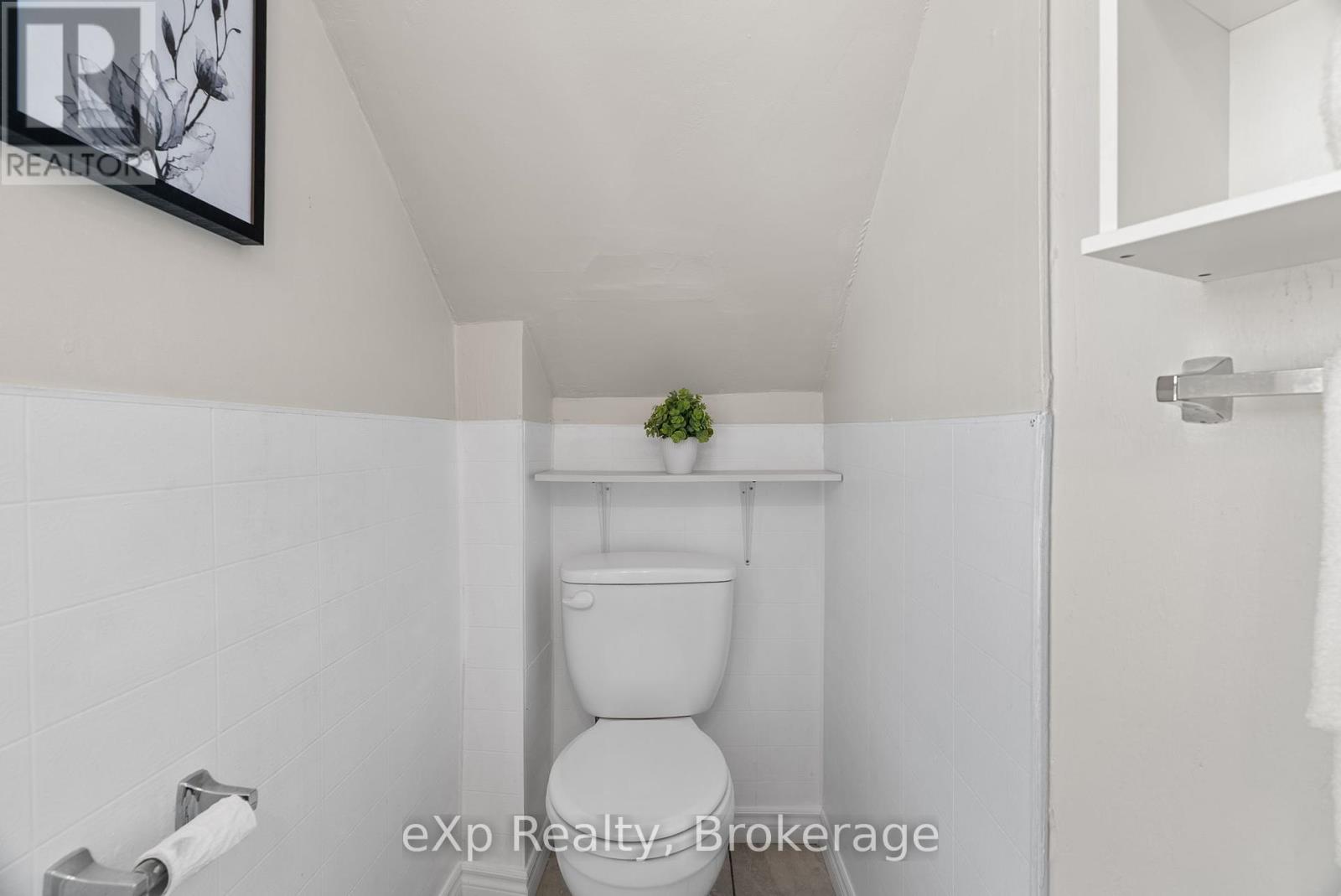 63 Guelph Street, Stratford, Ontario  N5A 3W7 - Photo 26 - X12411282