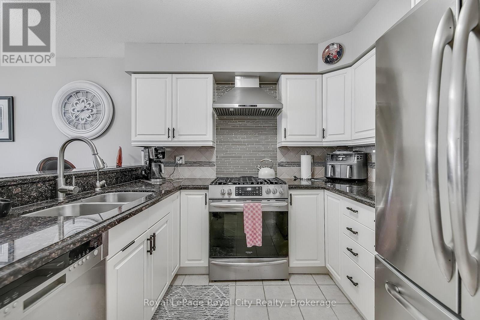 34 - 1550 Gordon Street, Guelph (Pineridge/westminster Woods), Ontario  N1L 1C7 - Photo 12 - X12411289