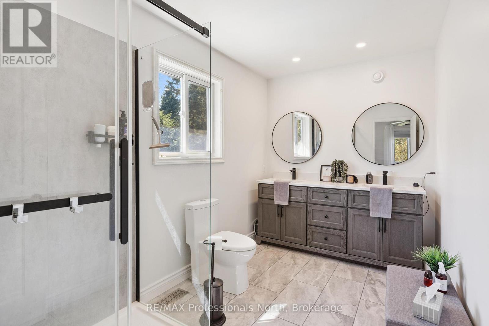 23 Thomas Crescent, Huntsville, Ontario  P1H 2M3 - Photo 33 - X12411335