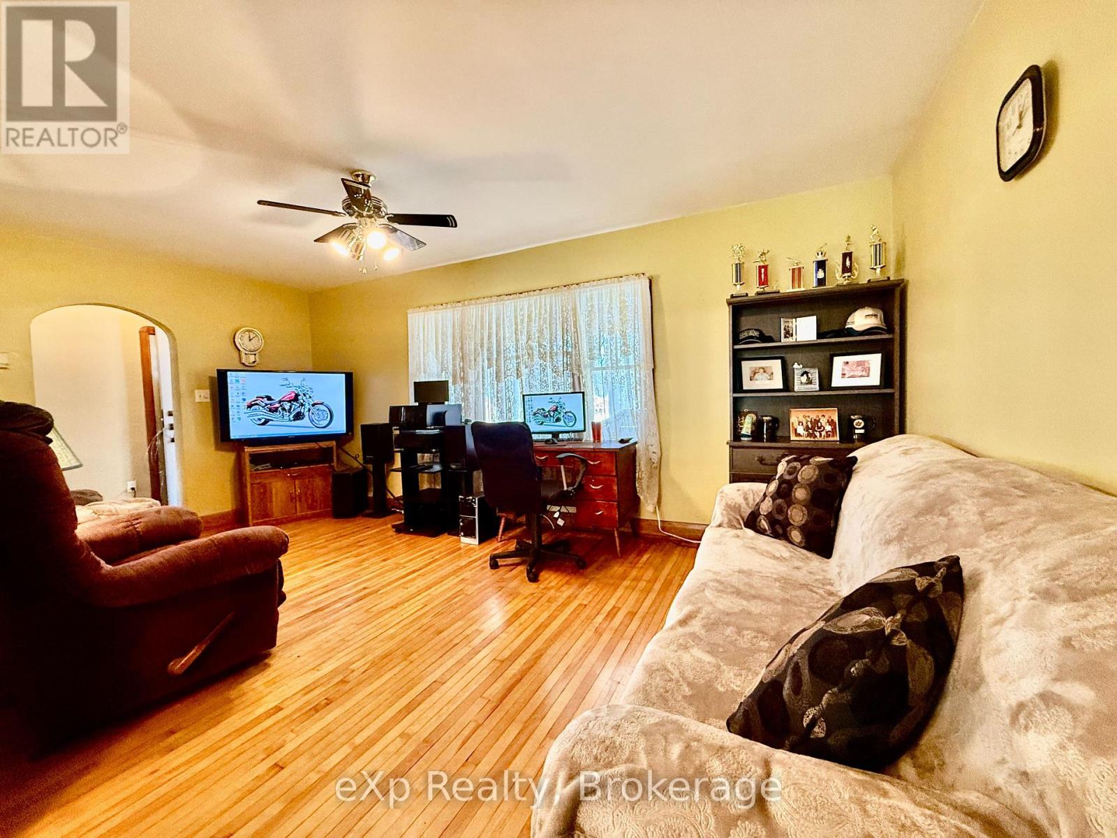 2 Simpson Street, South Bruce, Ontario  N0G 2J0 - Photo 5 - X12411353