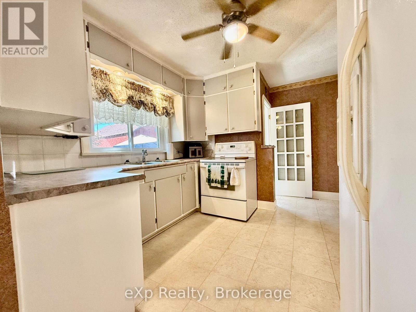 2 Simpson Street, South Bruce, Ontario  N0G 2J0 - Photo 7 - X12411353