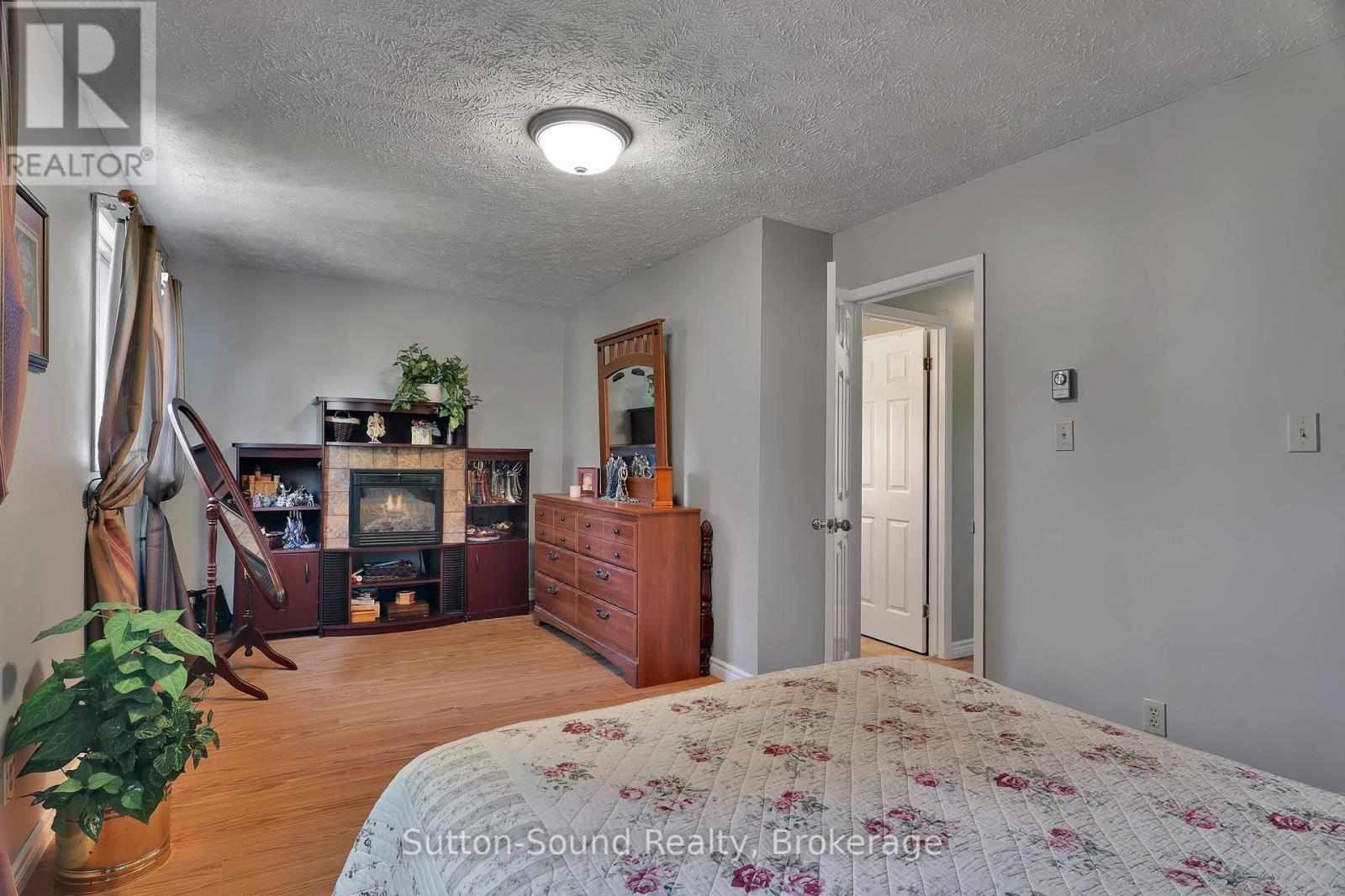 2770 4th Avenue W, Owen Sound, Ontario  N4K 6R3 - Photo 14 - X12411364