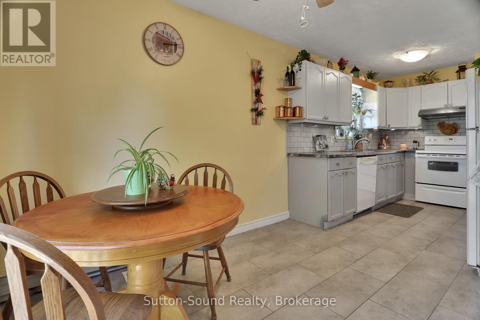 2770 4th Avenue W, Owen Sound, Ontario  N4K 6R3 - Photo 9 - X12411364