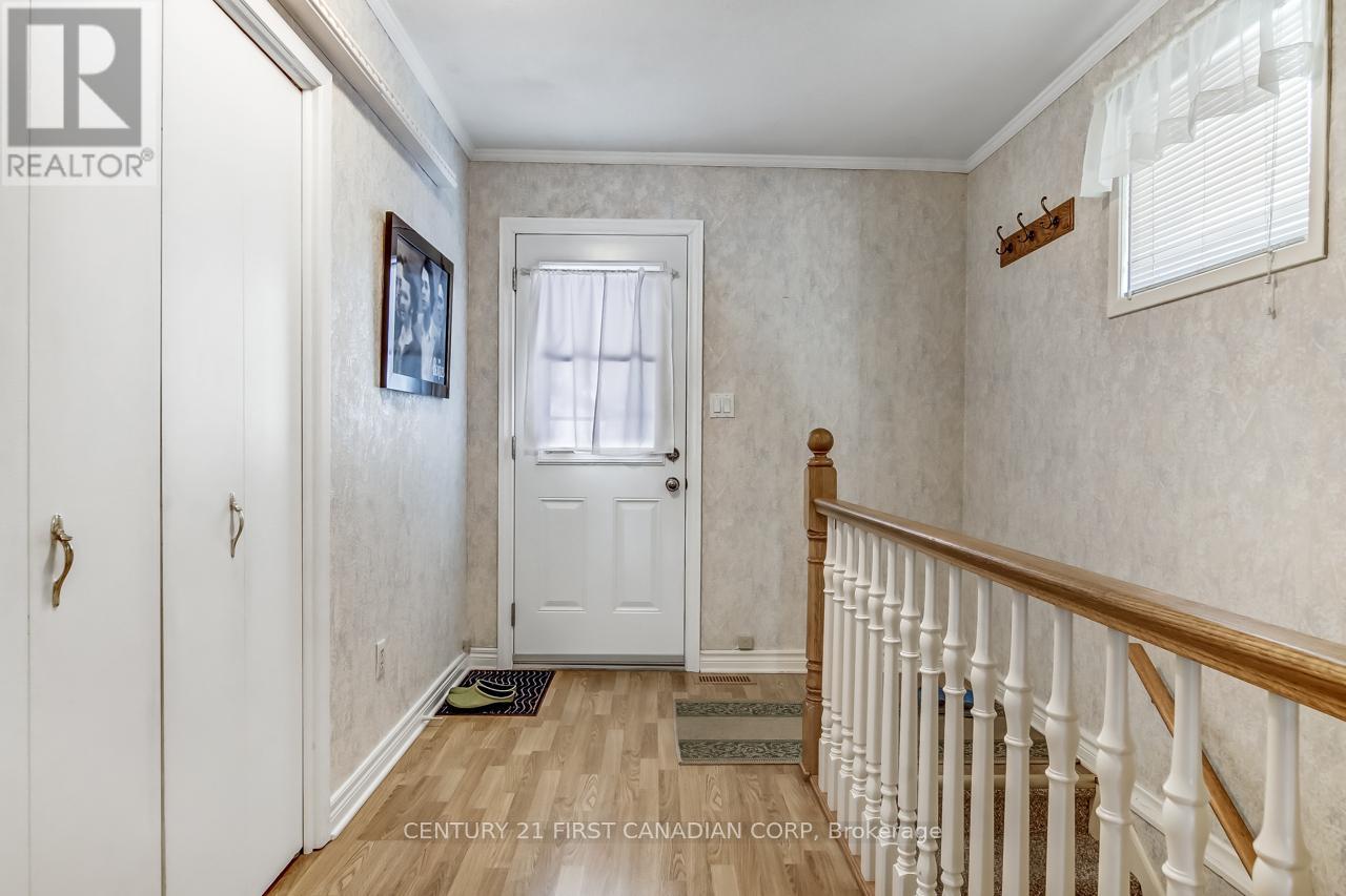 1290 Langmuir Avenue, London East, Ontario  N5W 2G3 - Photo 10 - X12411283