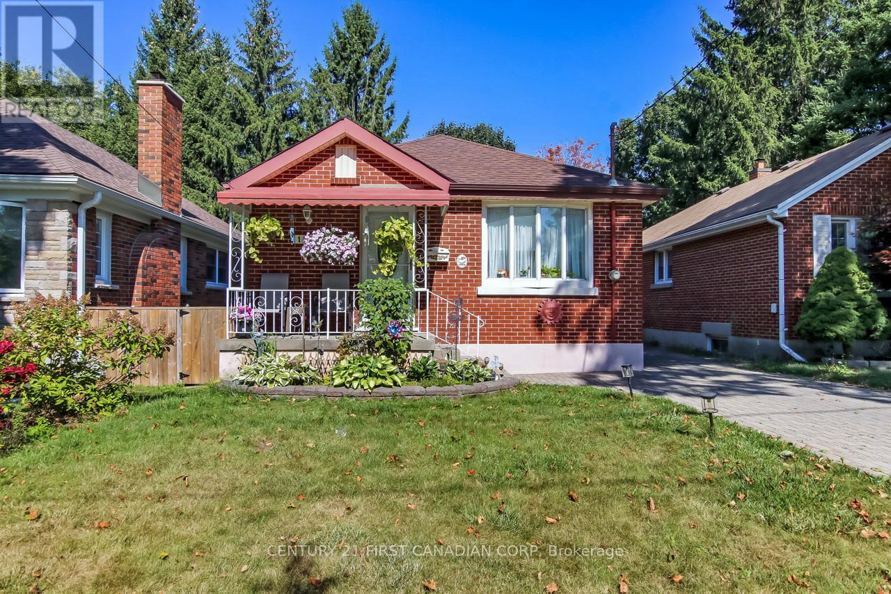 1290 Langmuir Avenue, London East, Ontario  N5W 2G3 - Photo 2 - X12411283