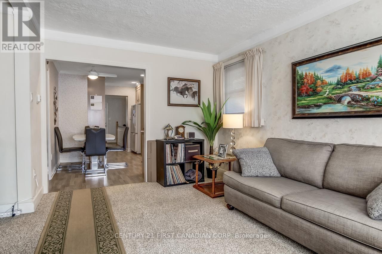 1290 Langmuir Avenue, London East, Ontario  N5W 2G3 - Photo 7 - X12411283