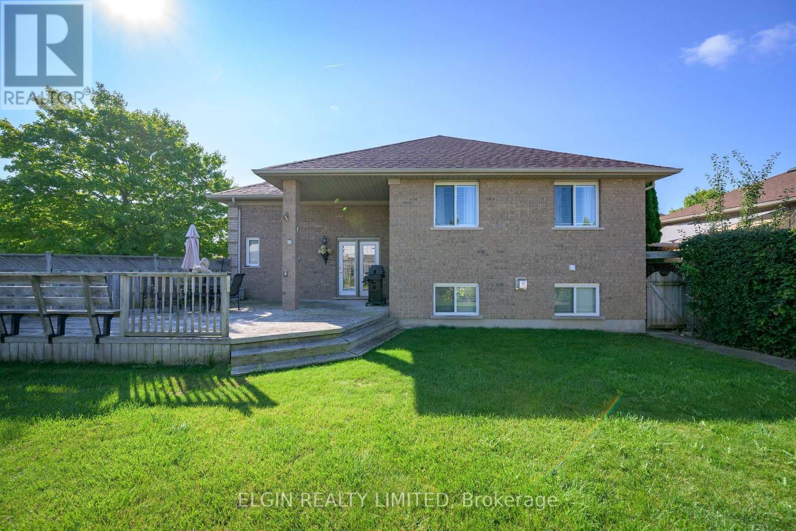 2 Galbraith Court, St. Thomas, Ontario  N5R 6G8 - Photo 20 - X12411290