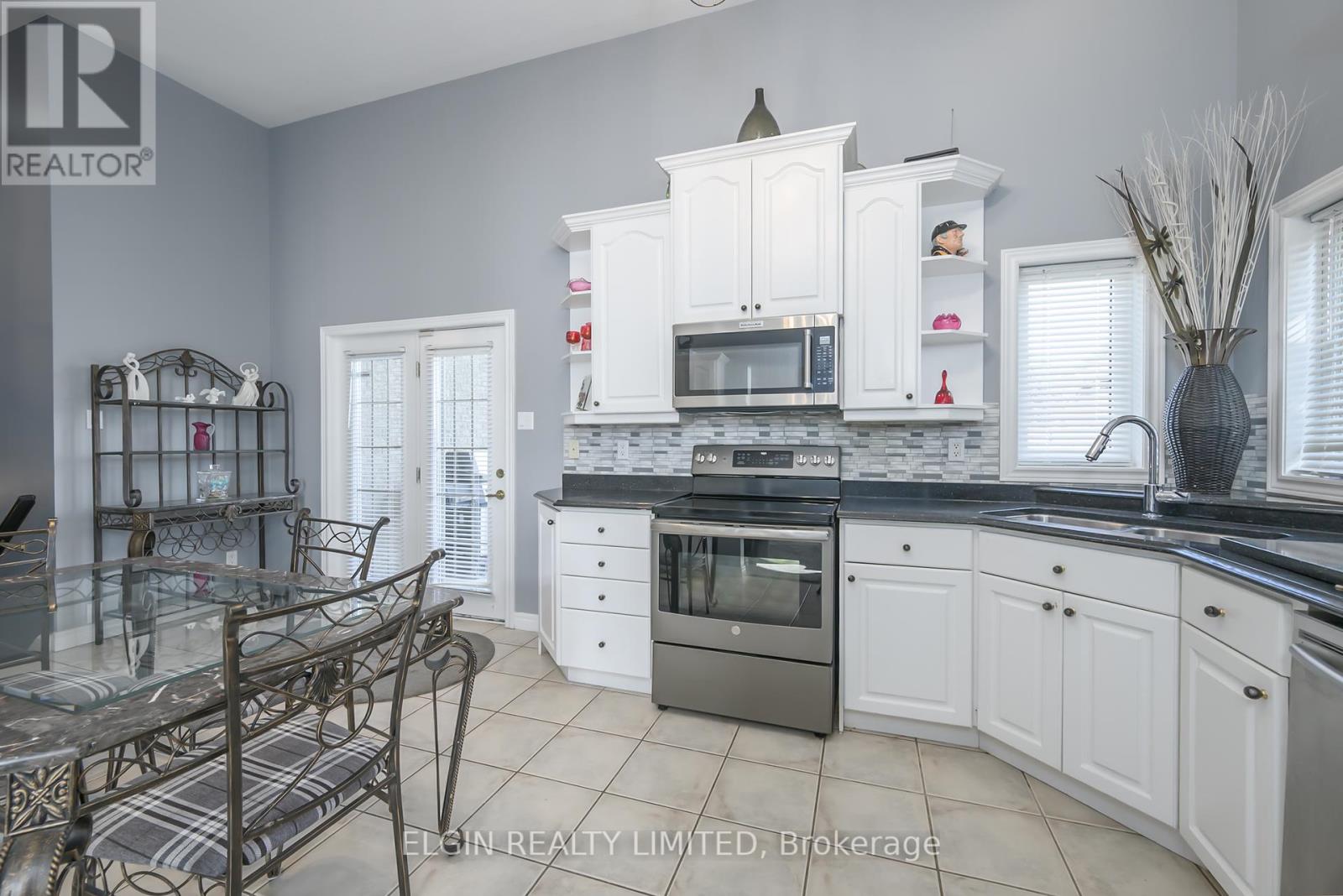 2 Galbraith Court, St. Thomas, Ontario  N5R 6G8 - Photo 30 - X12411290