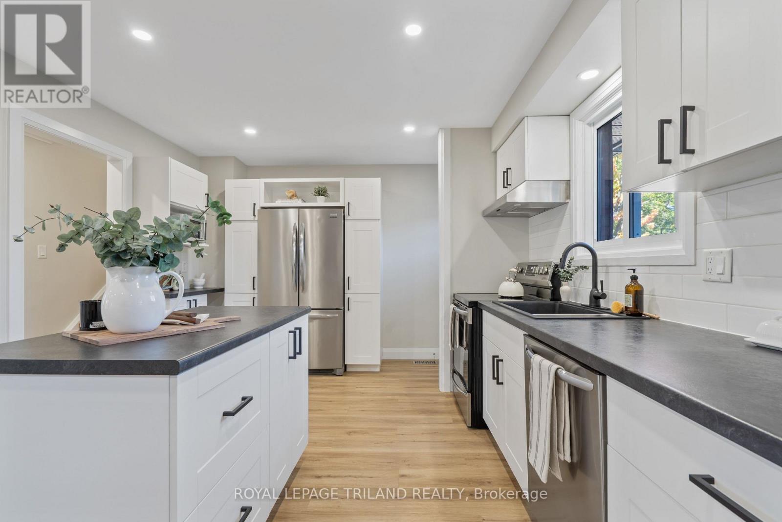 132 Brunswick Avenue, London North, Ontario  N6G 3K8 - Photo 13 - X12411313