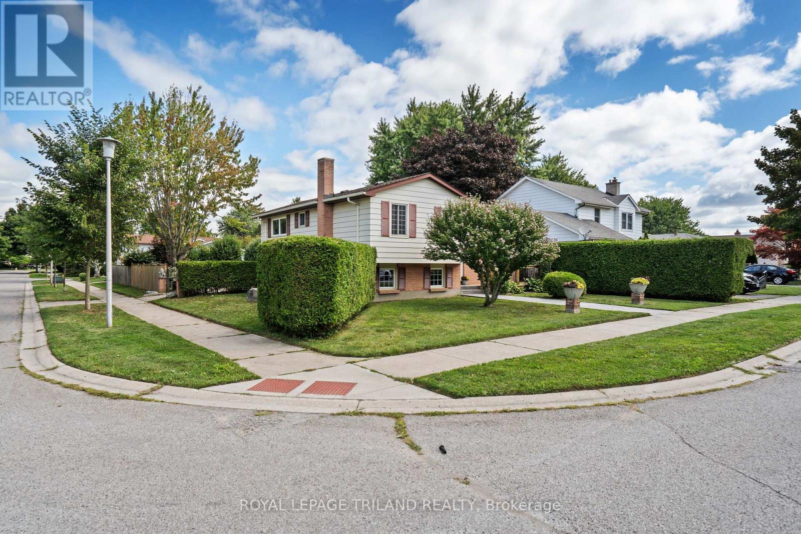 132 Brunswick Avenue, London North, Ontario  N6G 3K8 - Photo 4 - X12411313