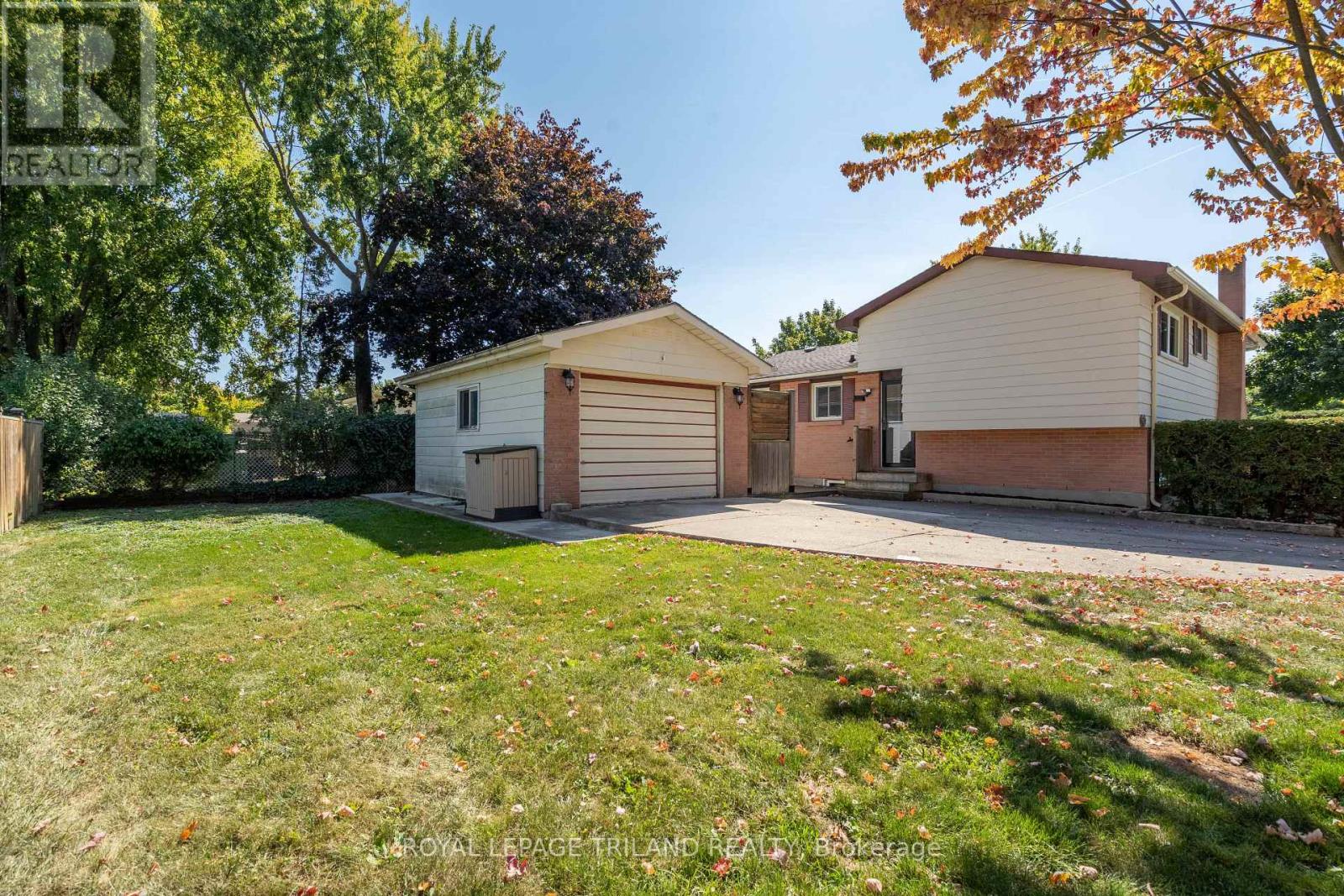 132 Brunswick Avenue, London North (North I), Ontario  N6G 3K8 - Photo 44 - X12411313