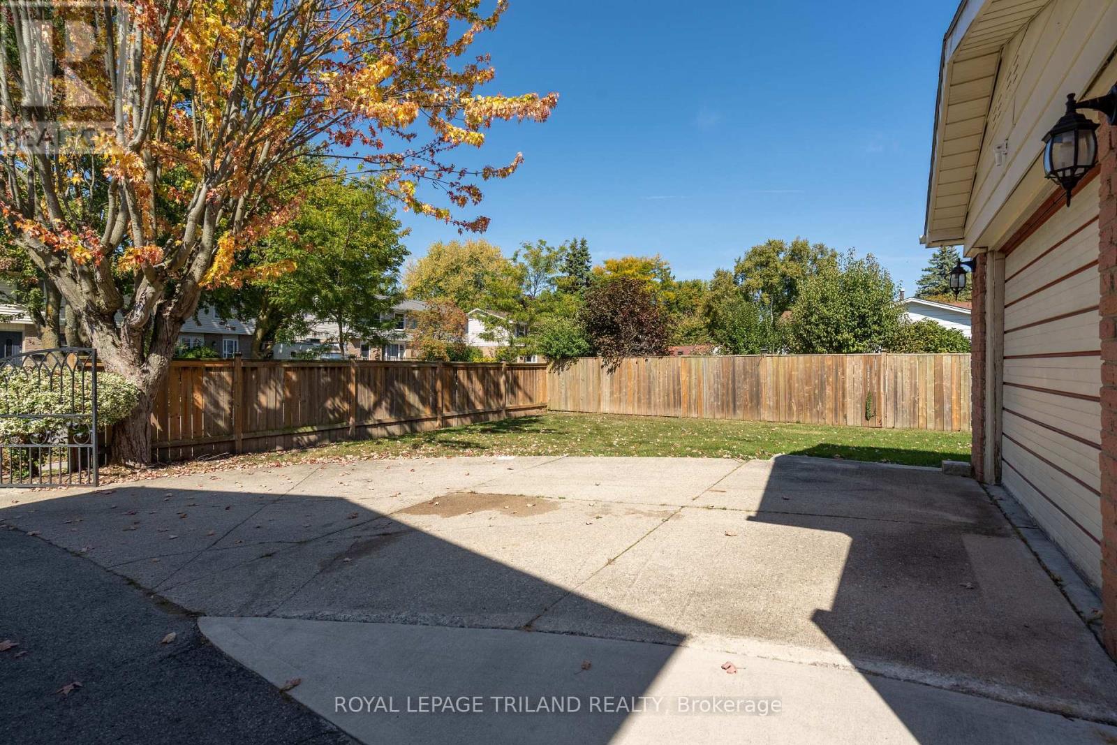 132 Brunswick Avenue, London North (North I), Ontario  N6G 3K8 - Photo 46 - X12411313